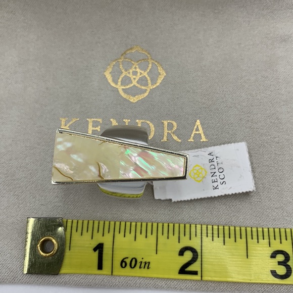 Kendra Scott Collins Abalone Cocktail Ring Size 7 - Picture 8 of 9